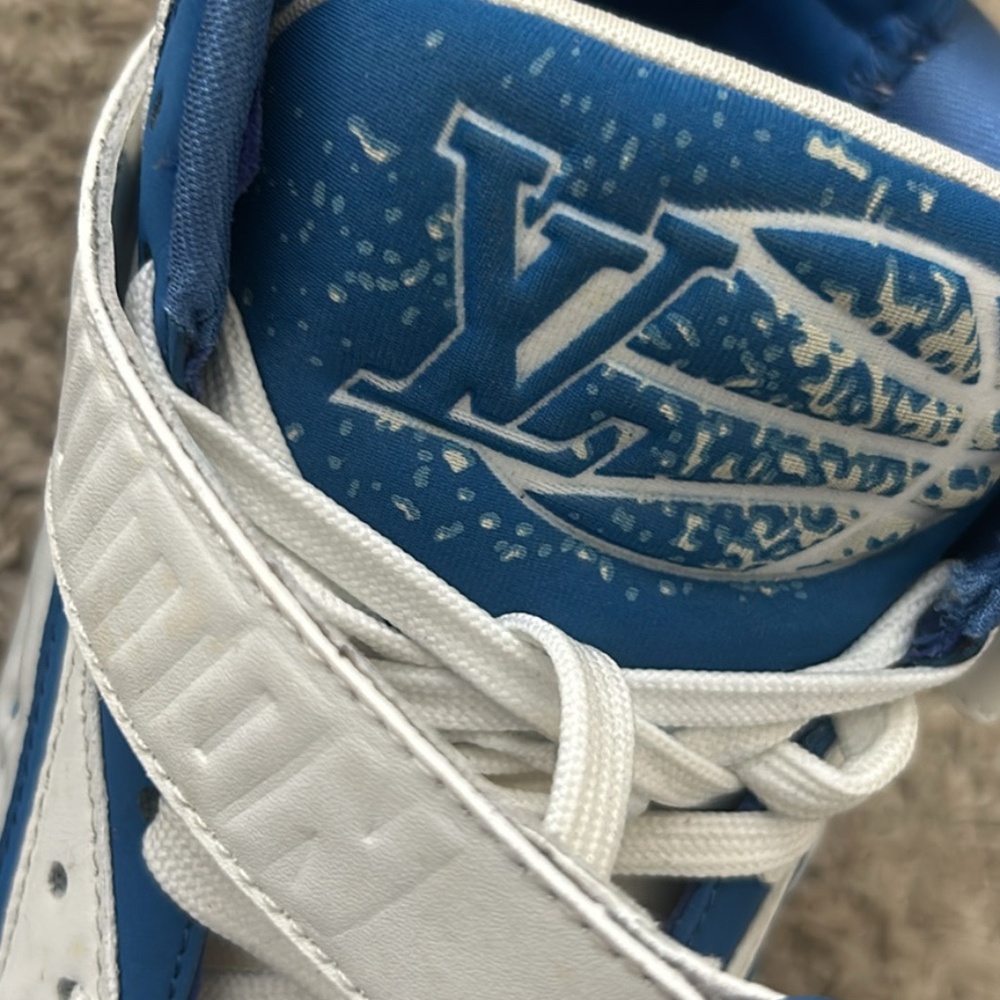 FOR SALE !!!! Louis Vuitton Trainers 2 (white & blue) - Picture 3 of 4